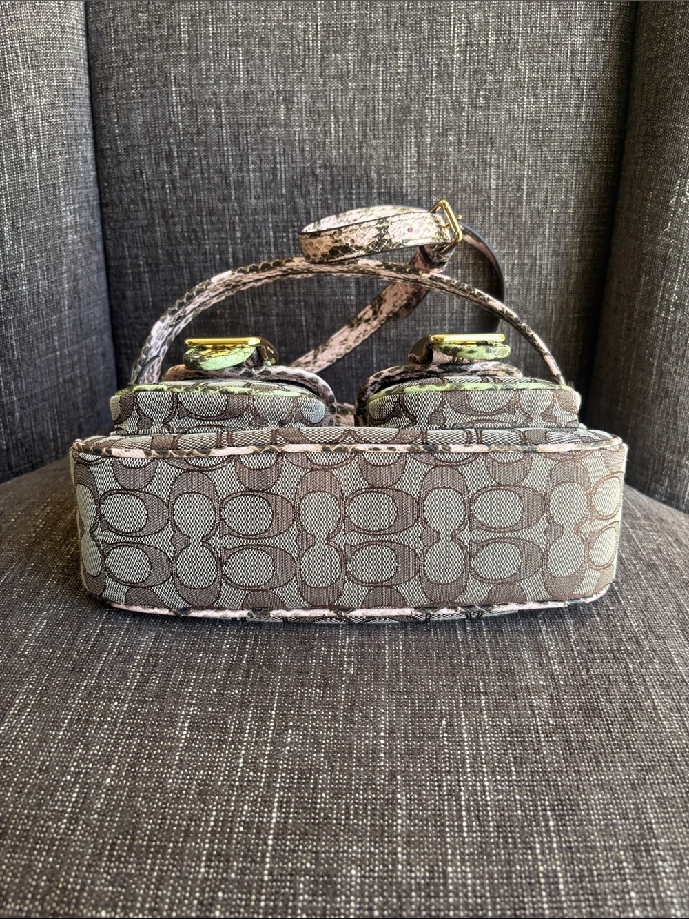 Coach Ashton Shoulder Bag In Signature Jacquard GOLD/OAK MULTI Like New w/Straps - Picture 14 of 16